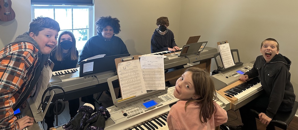 Homeschool Piano and Ukeleke (MS/HS)