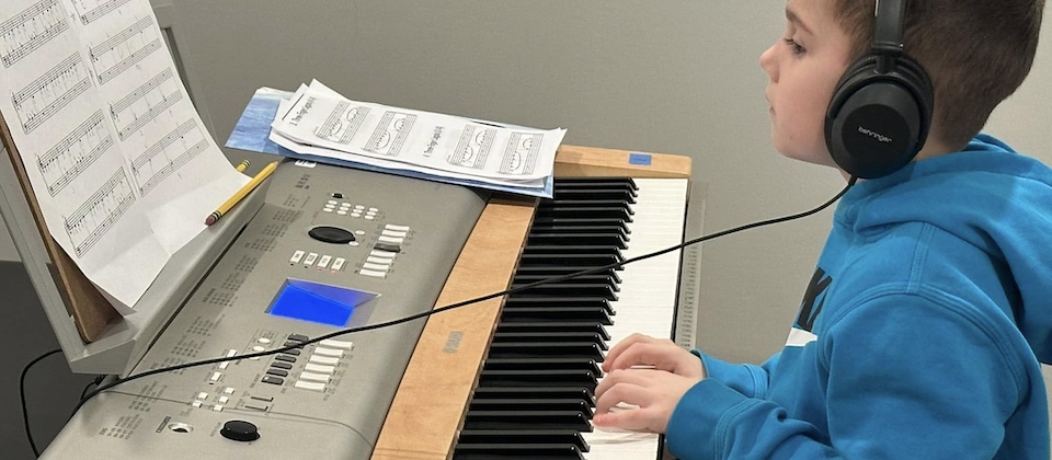 Beginning Piano (4PM)